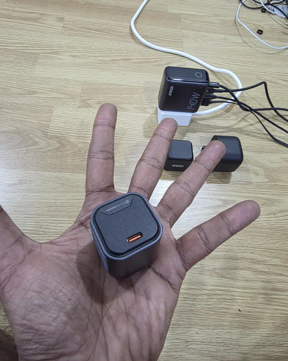 A customer holding the Supertiny in an open palm.
